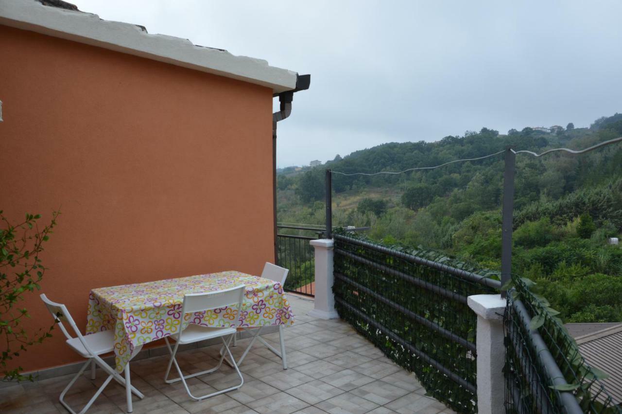 La Casa Di Zia Nina Villa Campolattaro Exteriör bild