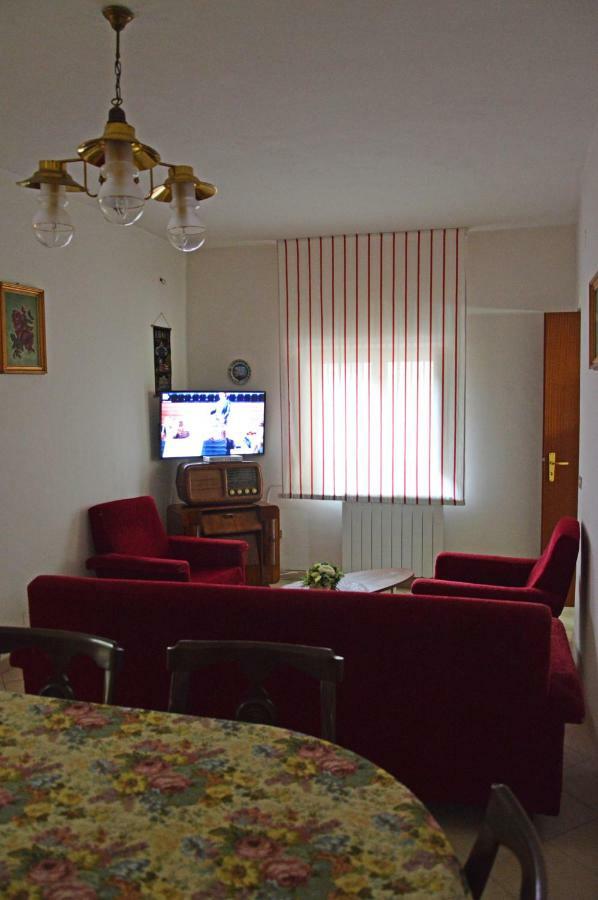 La Casa Di Zia Nina Villa Campolattaro Exteriör bild